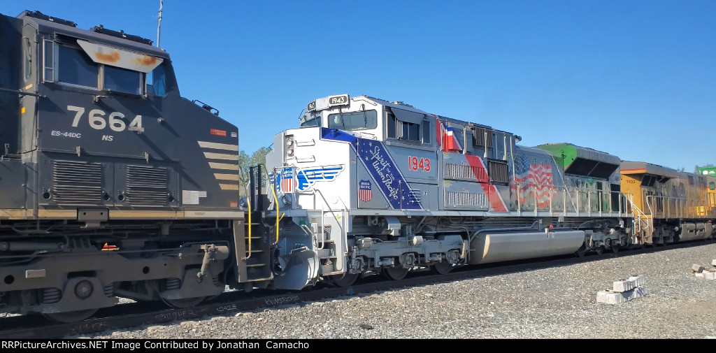 UP ZLCAI passes with NS and Spirit of the UP trailing